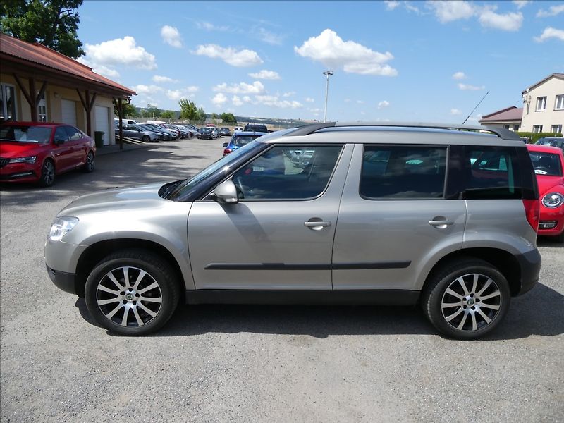Škoda Yeti 2,0 TDi 81kW 4x4,2x kola,závěs - fotka 6 z 42