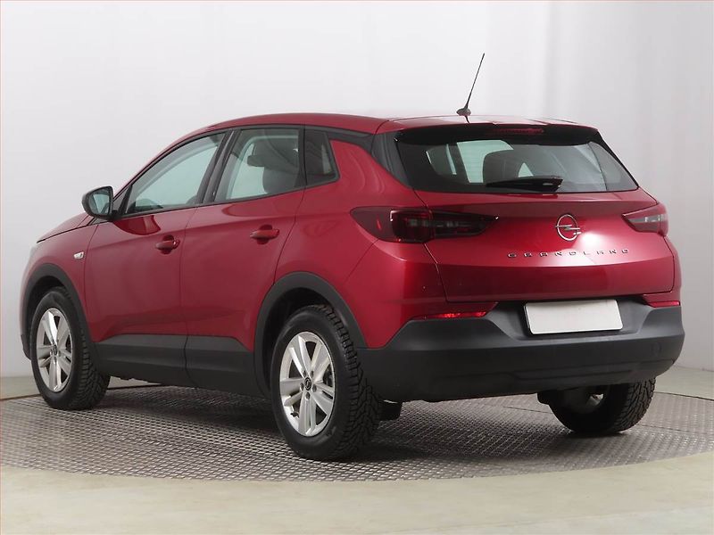 Opel Grandland X (2022) 1.2 Turbo, Serv.kniha - fotka 4 z 17