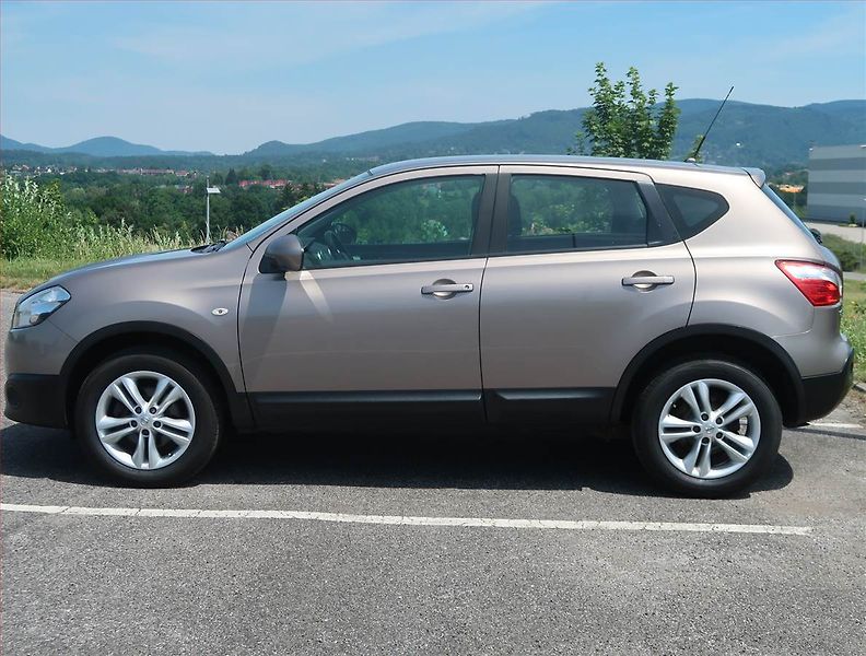 Nissan Qashqai (2012) 1.6 dCi, Serv.kniha, Navi - fotka 3 z 18