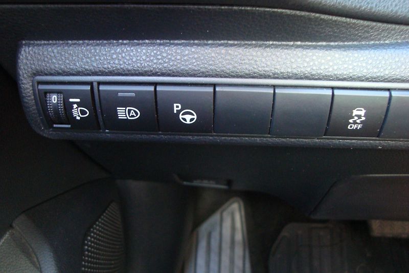 Toyota Corolla (2023) 1.8i Hybrid,ČR,1,Maj. - fotka 61 z 78