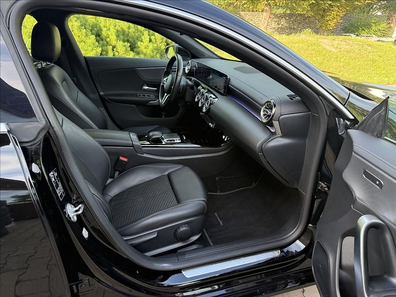 Mercedes-Benz CLA 180d - fotka 8 z 23