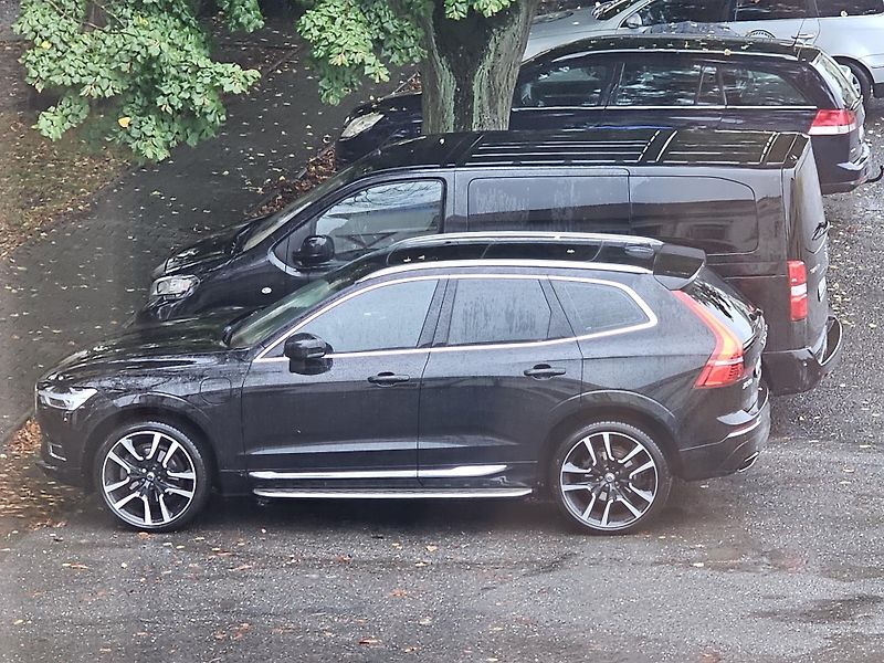 Volvo XC60 (2019) - fotka 2 z 18