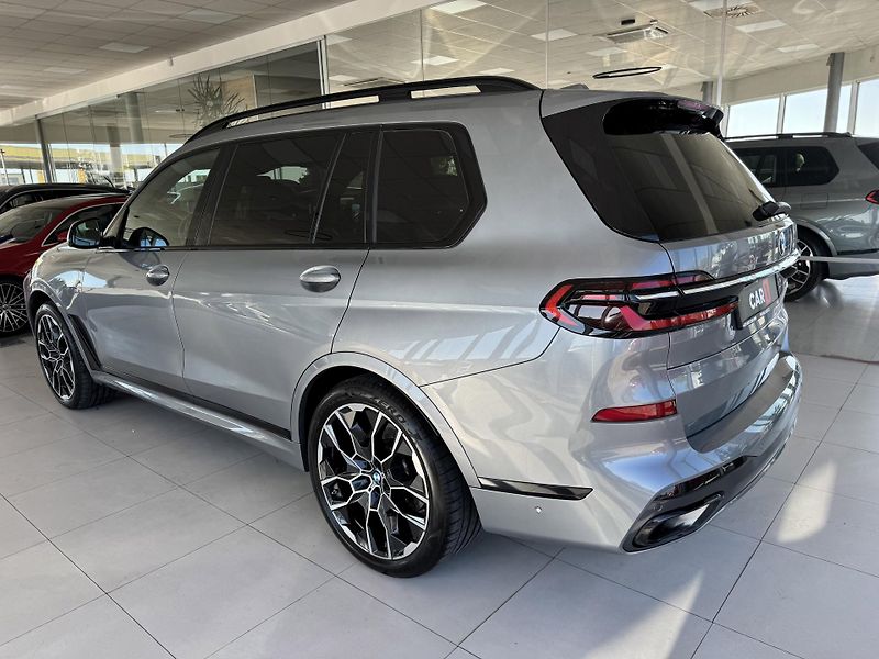 BMW X7 40d xDrive*M-SPORT*REZERVACE! - fotka 7 z 57