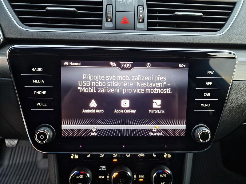 Škoda Superb 2.0 TDI 110kW Style,ČR,1.Maj. - fotka 29 z 50