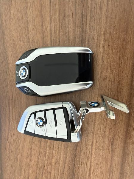 BMW Řada 7 3,0 xDrive 740d - fotka 39 z 39
