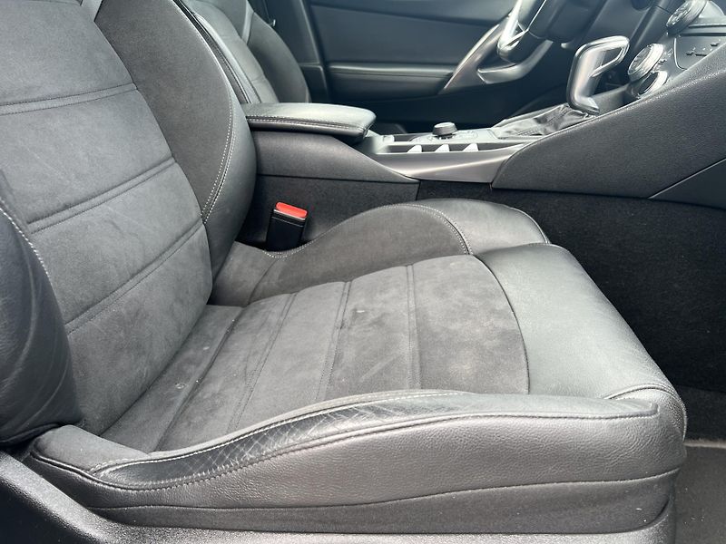 Citroën DS5 2.0HDi AUTOMAT NAVI KAMERA - fotka 35 z 43