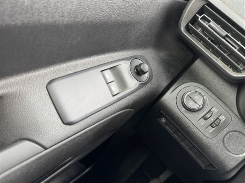 Opel Combo 1,5 CDTI 75 Edition Plus - fotka 10 z 10
