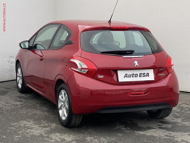 Peugeot 208 (2013) 1.2i, ČR, Active, +kola - fotka 6 z 14