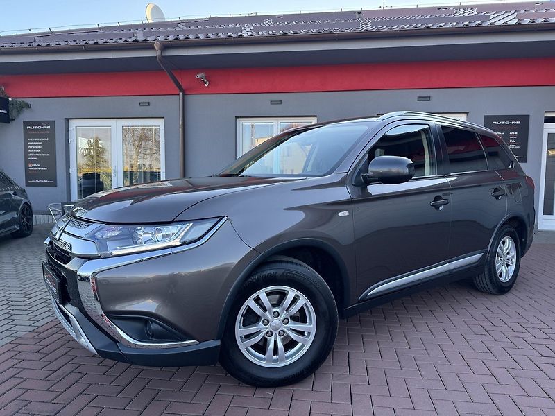Mitsubishi Outlander (2019) 2.0i Mivec Digi Klima Kamera - fotka 4 z 48