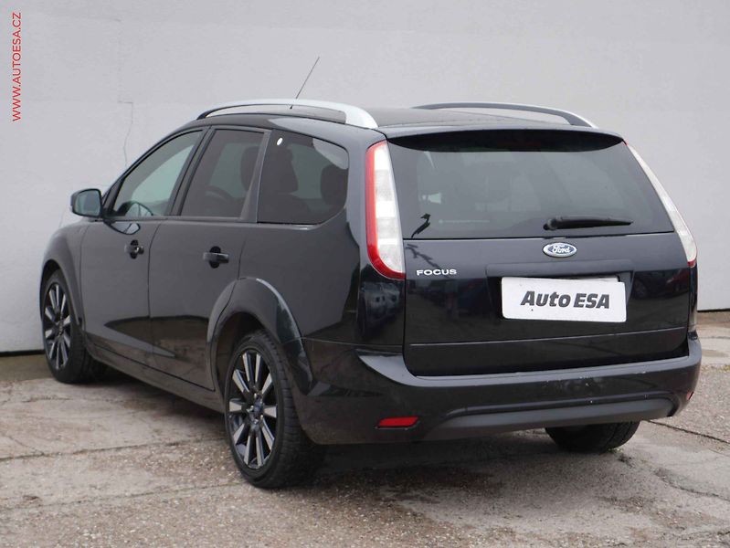Ford Focus (2009) 1.6i, AC - fotka 4 z 17