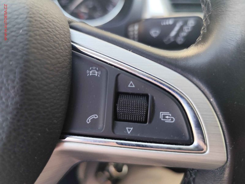 Škoda Rapid (2016) 1.4 TDi, ČR, AC, STK6/28 - fotka 15 z 19