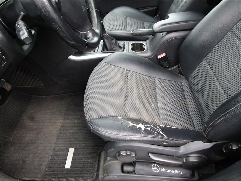 Mercedes-Benz Třídy A A160,  Klima - fotka 11 z 39