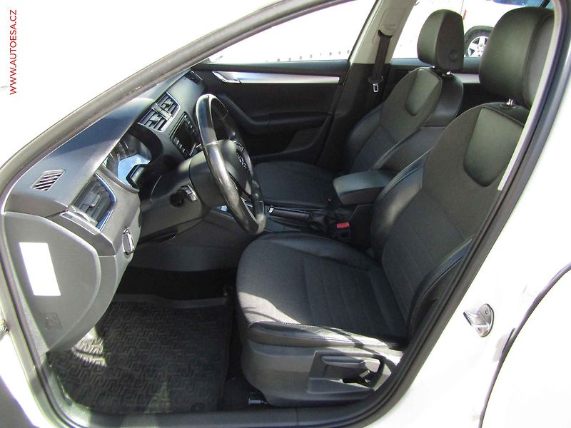 Škoda Octavia (2014) 2.0 TDi, 2.maj, AC, bixen - fotka 9 z 20