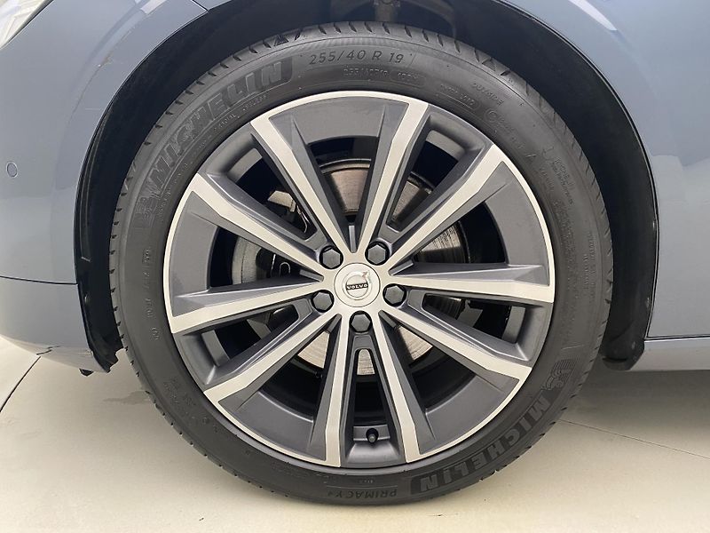 Volvo V90 B4 BRIGHT PLUS AUT REZERVACE - fotka 36 z 48