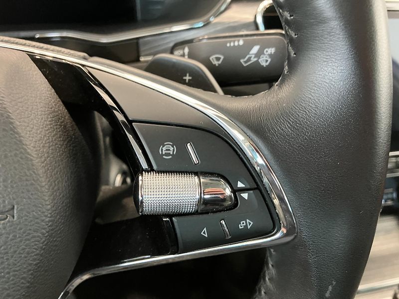 Škoda Superb  2.0 TDI 110kW Style DSG AT7 - fotka 23 z 38