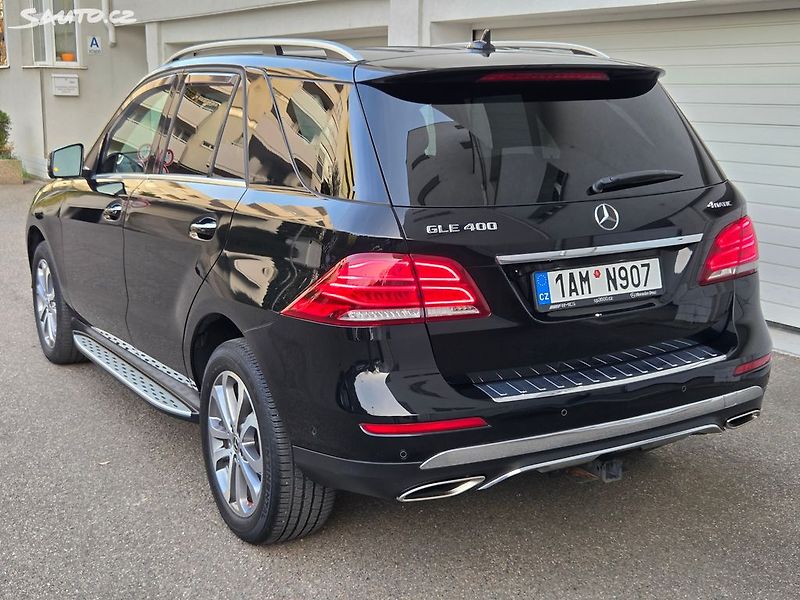 Mercedes-Benz GLE (2019) 400 TOP STAV naj 24 tis.km. - fotka 6 z 48