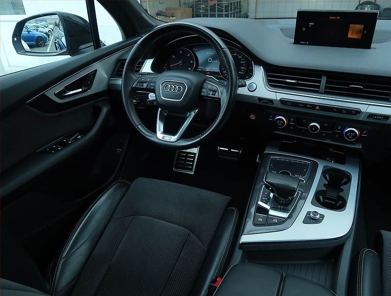 Audi Q7 (2018) S-Line 50 TDI - fotka 7 z 23