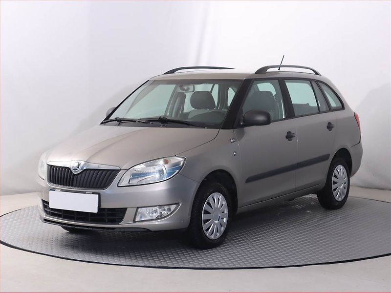 Škoda Fabia (2014) Extra 1.2 12V - fotka 2 z 14
