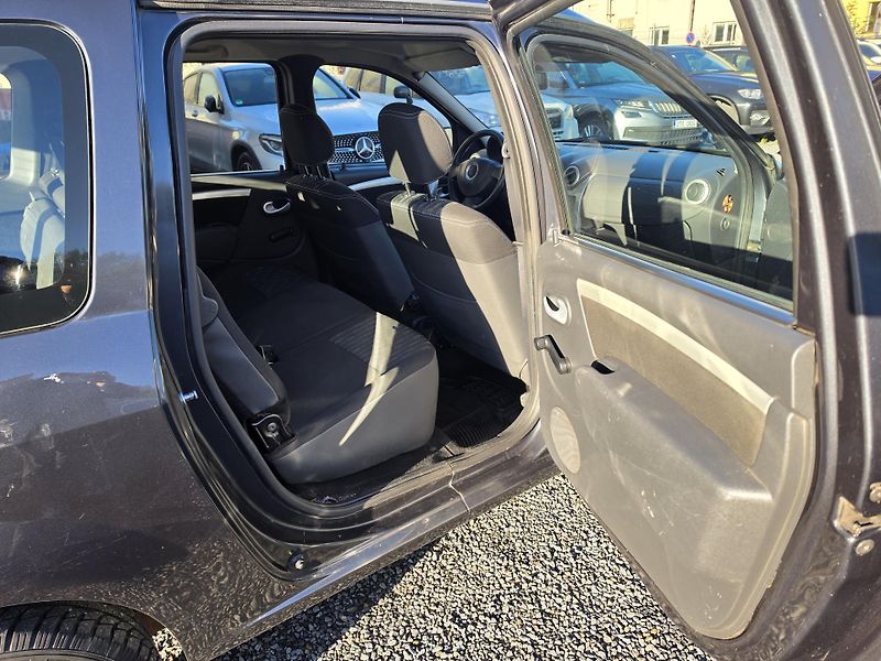 Dacia Logan 1.6 i 62kw Klimatizace  - fotka 19 z 21