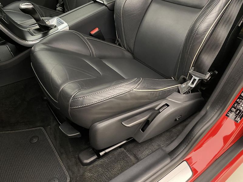 Volvo XC60 D3 R-DESIGN - fotka 24 z 45