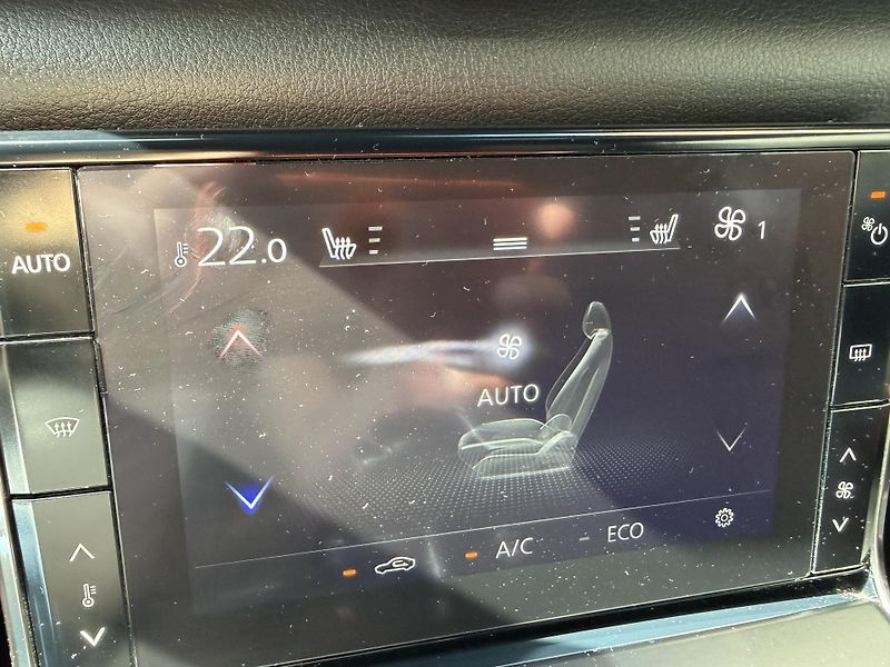 Mazda MX-30 (2021) EXLUSIVE-NAVI-KÚŽE-ČERPADLO- - fotka 20 z 26