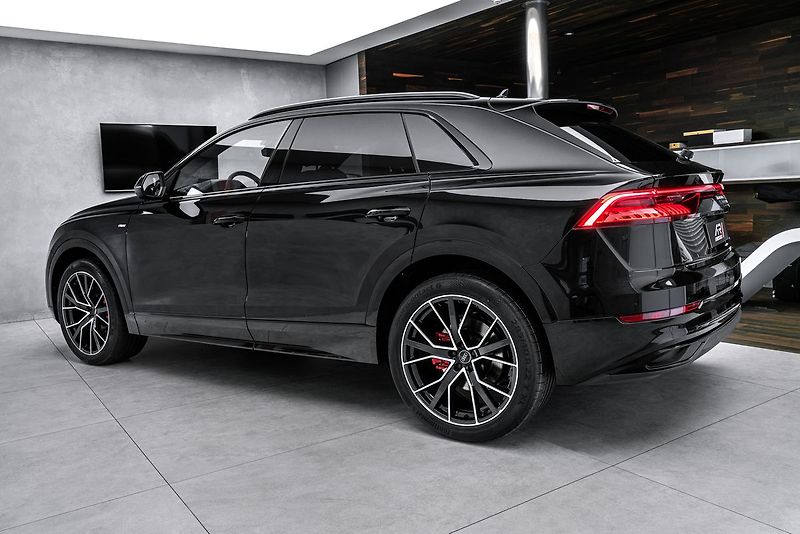 Audi Q8 50TDI S-line Matrix Vzduch - fotka 7 z 18
