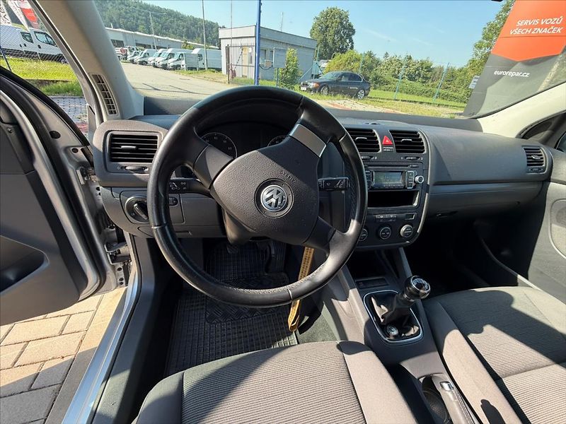 Volkswagen Golf 1,4 VW 1.4 TSI - fotka 13 z 45