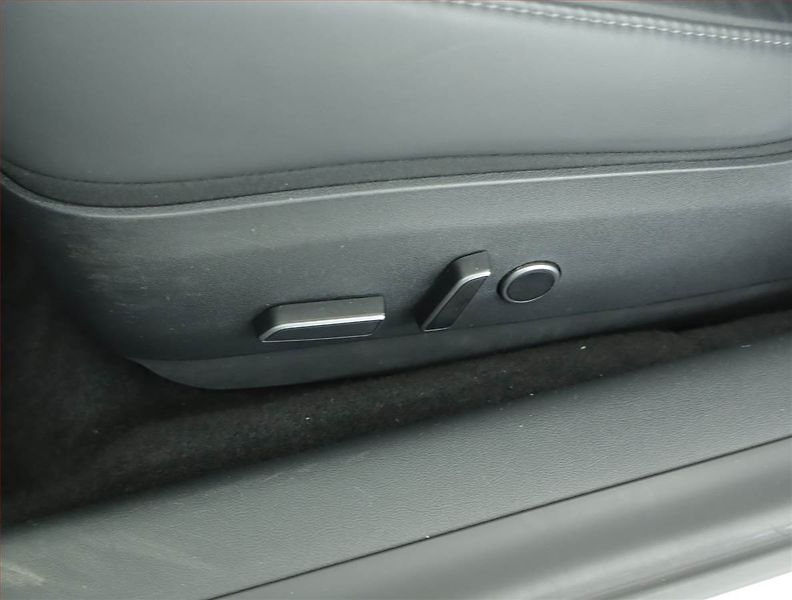 Tesla Model 3 (2021) Std Range Plus LFP, SoH 92% - fotka 18 z 21