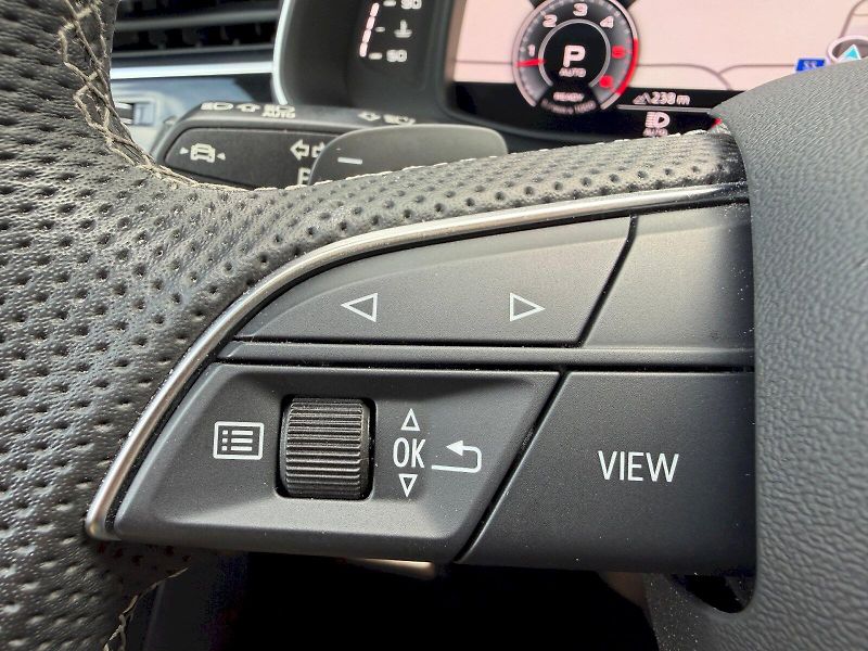 Audi Q8 (2023) 50 TDI 210kW Quattro S-LINE - fotka 11 z 35