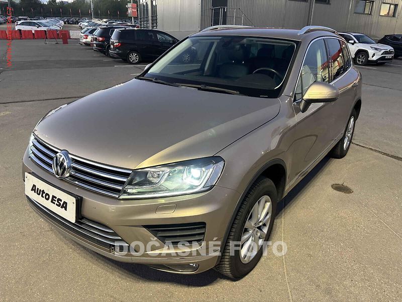 Volkswagen Touareg (2017) 3.0 TDi 4x4, servis.kniha, AT - fotka 1 z 3
