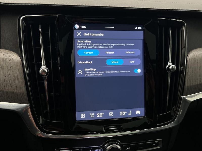 Volvo V90 CC B4 AWD PLUS AUT - fotka 32 z 45