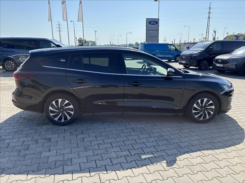 Ford Focus 1,0 EcoBoost 92kW Titanium AUT - fotka 3 z 22