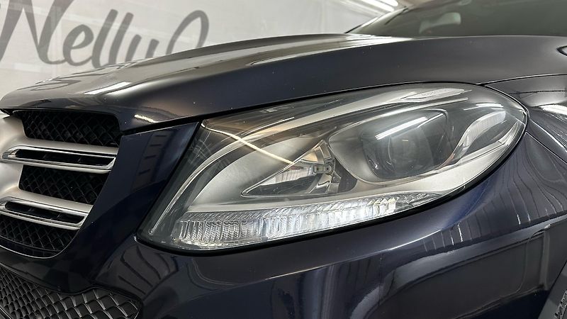 Mercedes-Benz GLE 250D / 4.MATIC / DVĚ SADY KOL - fotka 13 z 46