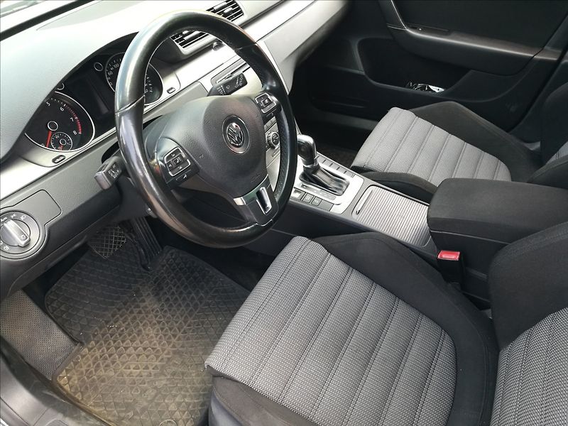 Volkswagen Passat 1,4 TSI CNG Ecofuel - fotka 11 z 20