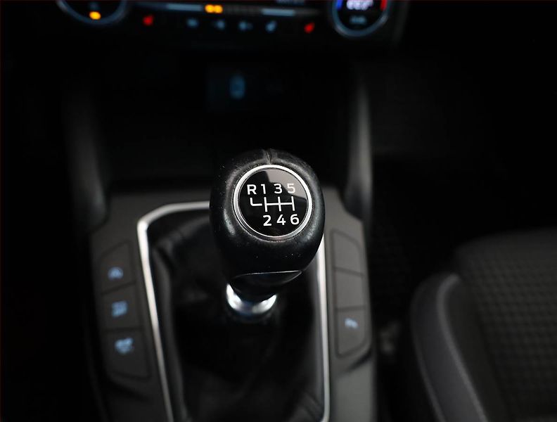 Ford Focus (2020) 1.5 EcoBlue, Tempomat - fotka 14 z 18