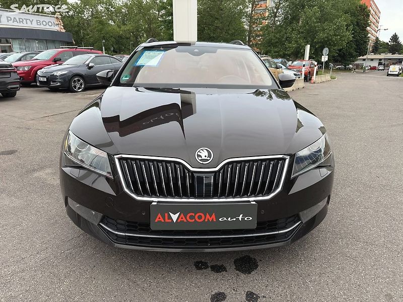 Škoda Superb 2.0 TDI 110kW - fotka 3 z 35