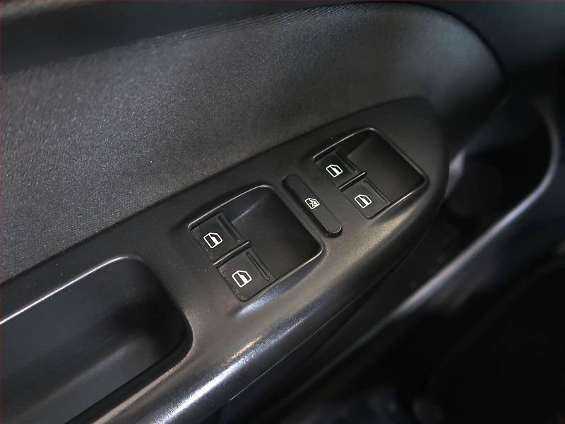Škoda Octavia (2010) 2.0 TDI, nová STK, udržované - fotka 15 z 15