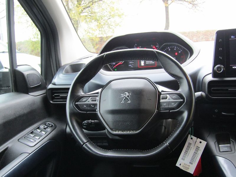 Peugeot Rifter (2020) 1.5 HDI LONG  7 MÍST - fotka 16 z 39