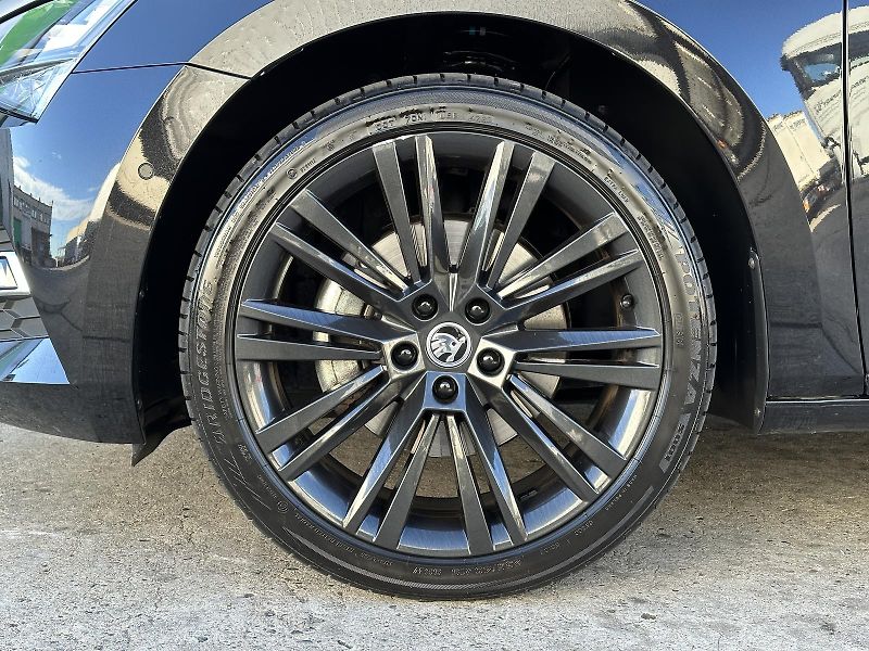 Škoda Superb Combi Style+ 2.0TDi 150PS DSG - fotka 9 z 47