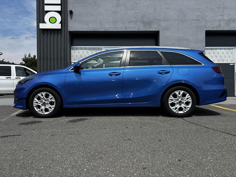 Kia Ceed (2023)  Exclusive 1.5 T-GDI (118 kW) - fotka 5 z 15