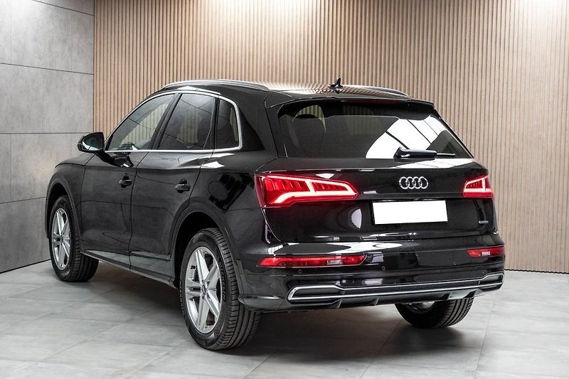 Audi Q5 40 TDI S-LINE* REZERVACE - fotka 6 z 38