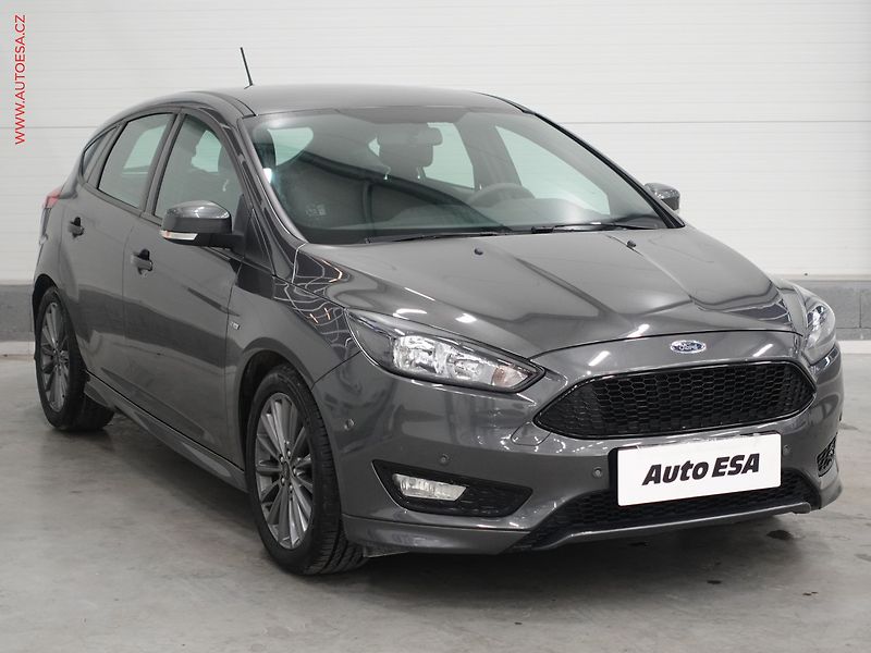 Ford Focus (2017) 1.5 EB, ČR, ST-Line, výhřev - fotografie inzerátu