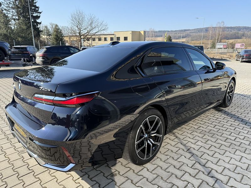 BMW Řada 7 (2024) 40XD 220kW M-PAKET INDIVIDUAL! - fotka 11 z 55