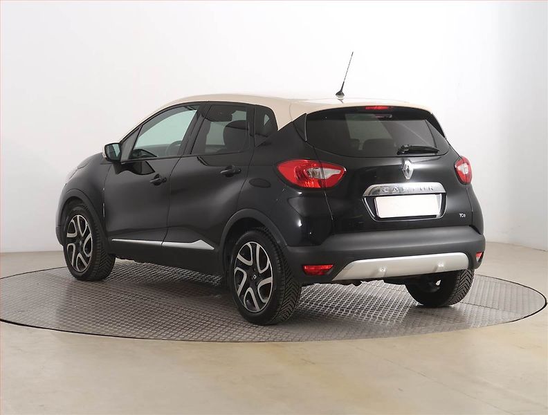 Renault Captur (2015) 1.2 TCe, Automat, Navi - fotka 4 z 20