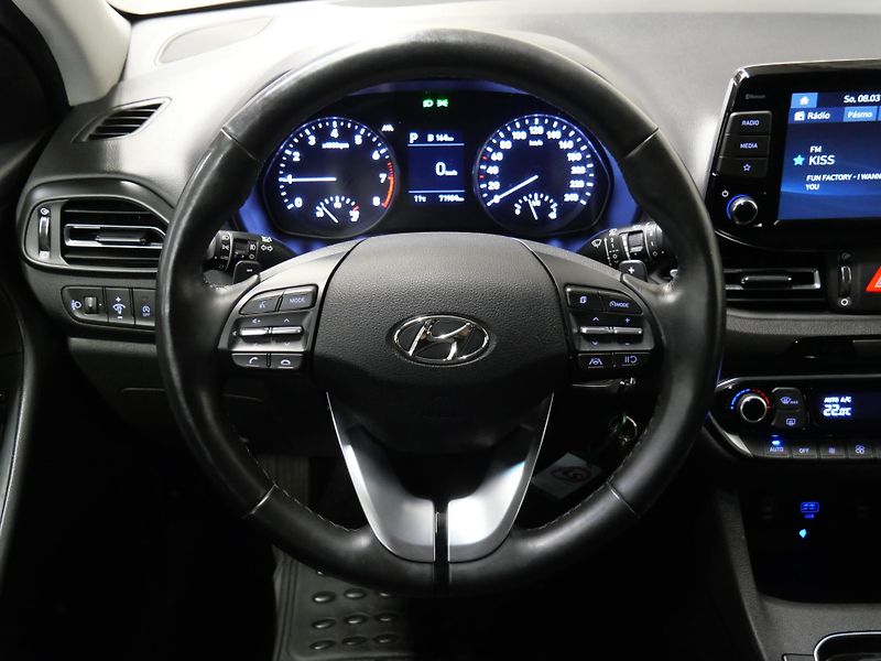 Hyundai i30 - fotka 18 z 25