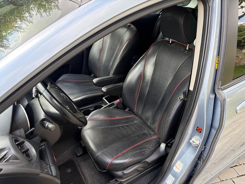 Mazda 5 2.0 Sports-Line - fotka 19 z 32