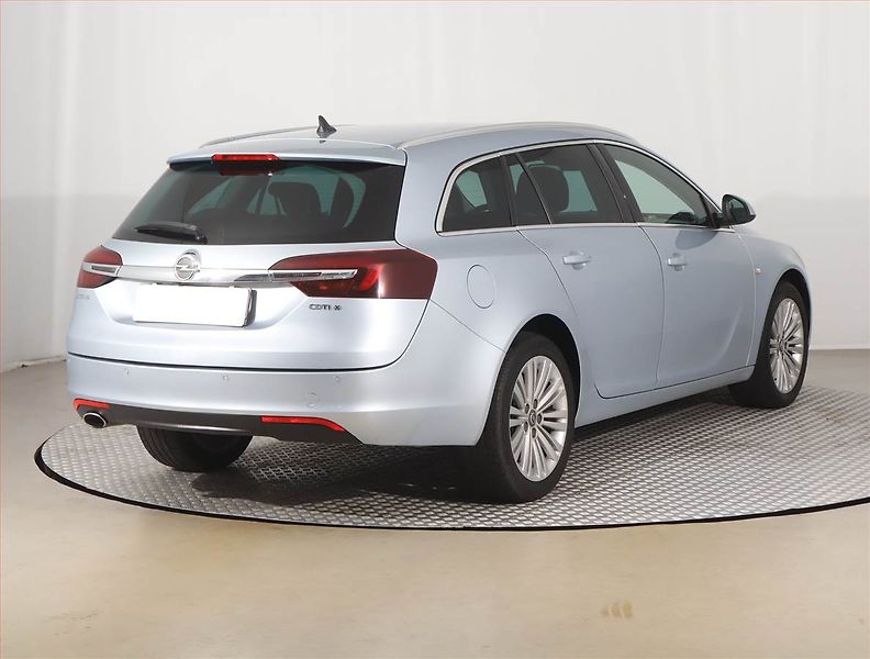 Opel Insignia (2016) 2.0 CDTI, 4X4, Automat - fotka 5 z 20