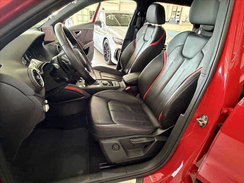 Audi Q2 2,0   140kW Quattro ATM - fotka 14 z 23