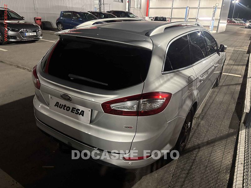 Ford Mondeo (2010) 2.0, AT, navi, xenon - fotka 2 z 3