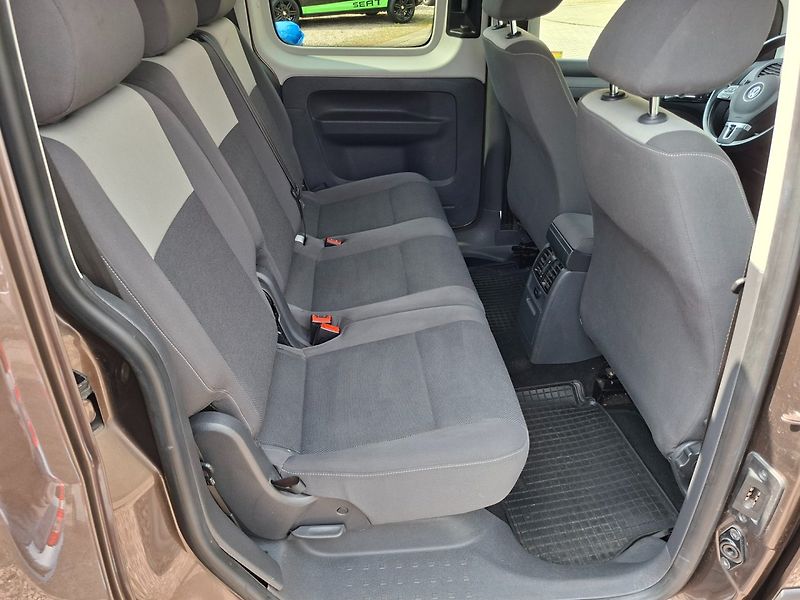 Volkswagen Caddy (2014) MAXI 1.6TDI 75kW -ČR-7.MÍST - fotka 27 z 46